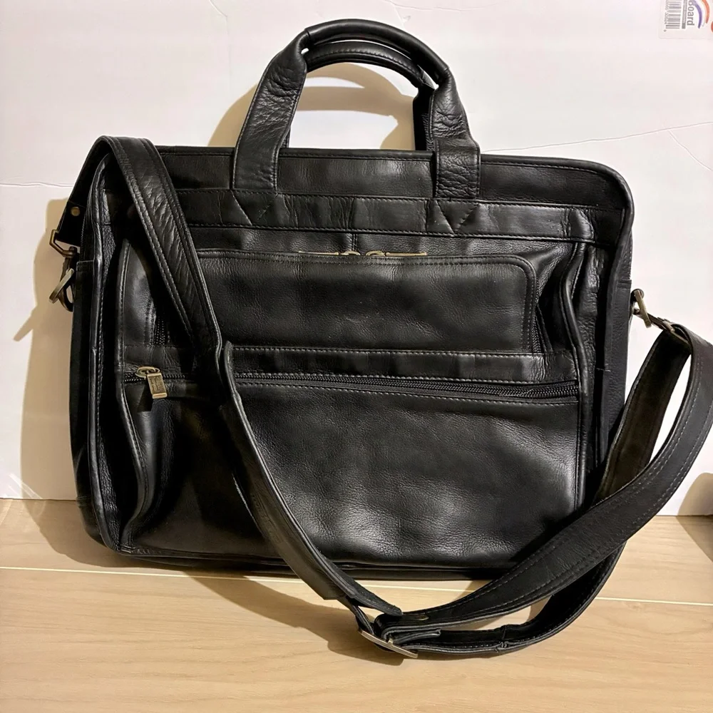 Claire Chase Black Laptop Briefcase Leather Messenger Bag Executive Office 16X13